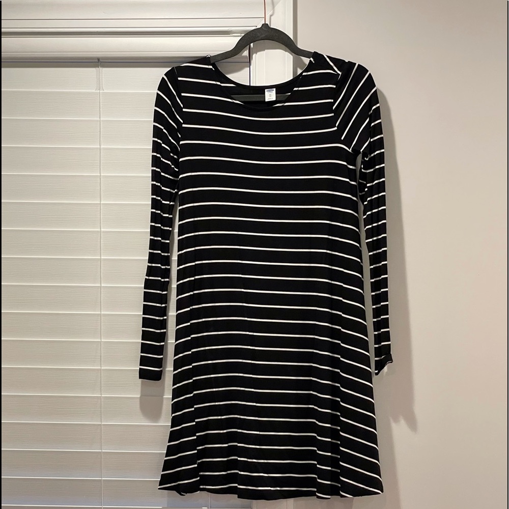 Old Navy Black Long-sleeve Striped T-shirt Dress